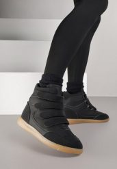 Czarne Sneakersy na Ukrytym Koturnie Ozdobione Przeszyciami Tlavie. Czarne obuwie sportowe damskie Renee, z jeansu, bez zapięcia. Za 109.99 zł.