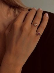 Les Petites Précieuses Pozłacany pierścionek z cyrkoniami i cytrynem rozmiar: 56. Żółte pierścionki damskie Les Petites Précieuses, z cyrkonią, pozłacane. Za 113.99 zł.