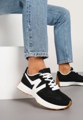 Czarne Sneakersy Ozdobione Geometrycznym Wzorem Hirreti. Czarne obuwie sportowe damskie Renee, z jeansu, bez zapięcia. Za 89.99 zł.