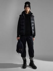 Napapijri Bluza w kolorze czarnym rozmiar: S. Czarne bluzy damskie Napapijri, s, bez wzorów, z kapturem. Za 145.60 zł.