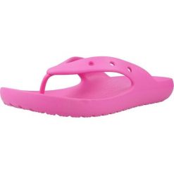 Klapki Crocs Model Classic Flip V2 Kolor Rose. Czerwone klapki damskie Crocs, bez wzorów, z materiału, bez obcasa, bez zapięcia. Za 204.00 zł.