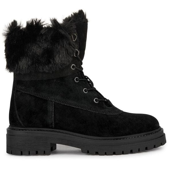 Trzewiki Geox. Czarne botki damskie Geox, bez obcasa, na płaskiej podeszwie, bez zapięcia. Za 439.99 zł.