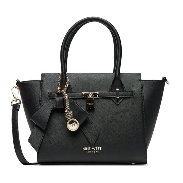Torebka Nine West. Czarne torebki klasyczne damskie Nine West, bez dodatków. Za 349.99 zł.