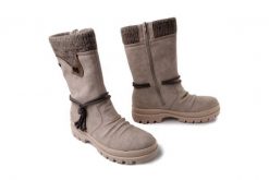 RIEKER TEX X8283-60 beige, kozaki damskie. Brązowe kozaki damskie Rieker, na zimę, bez obcasa, bez zapięcia. Za 519.90 zł.