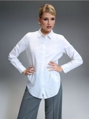 Koszula z kołnierzykiem - biały. Białe koszule damskie Sinsay, l, bez wzorów, z bawełny, bez kołnierzyka, bez ramiączek. Za 39.99 zł.