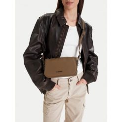 Torebka G-Star Raw. Brązowe torebki klasyczne damskie G-Star Raw, bez dodatków. Za 219.99 zł.