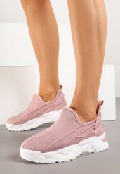 Różowe Wsuwane Buty Sportowe Sneakersy z Siateczki z Tłoczeniami Nusellia. Czerwone obuwie sportowe casual damskie Born2be, z jeansu, bez zapięcia. Za 39.99 zł.