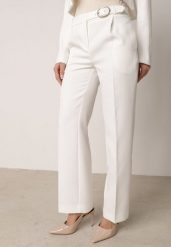 Białe Garniturowe Spodnie VICES na Kant z Wszytym Paskiem z Klamrą Azivore. Białe spodnie materiałowe damskie Born2be, bez wzorów, z jeansu. Za 119.99 zł.