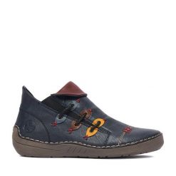 Botki Rieker. Niebieskie botki damskie Rieker, bez obcasa, na płaskiej podeszwie, bez zapięcia. Za 349.99 zł.