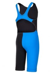 Spodnie Kolanowe Blueseventy Nero Stitch - Niebieskie - Rozmiar 8. Niebieskie kombinezony damskie BLUESEVENTY, l, bez wzorów, z materiału, młodzieżowe, bez kołnierzyka, bez ramiączek. Za 487.91 zł.