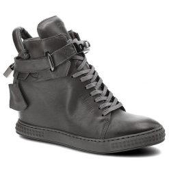 Szare Sneakersy Carinii Wygodne Buty Damskie Na Koturnie. Szare kozaki damskie Carinii, ze skóry, bez obcasa, na koturnie, bez zapięcia. Za 319.00 zł.