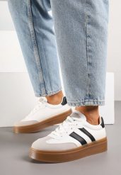 Biało-Czarne Sneakersy w Stylu Tenisówek z Paskami Nilomira. Białe obuwie sportowe damskie Born2be, z jeansu, bez zapięcia, tenisowe. Za 84.99 zł.