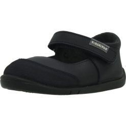 Buty TITANITOS C500 GAIA MERCEDITA GAIA Czarny. Czarne obuwie trekkingowe damskie TITANITOS, z syntetyku, bez zapięcia. Za 199.99 zł.