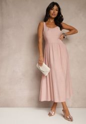 Różowa Rozkloszowana Sukienka z Wiskozy Milunisa. Czerwone sukienki damskie Renee, bez wzorów, z jeansu, eleganckie, bez ramiączek. W wyprzedaży za 75.99 zł.