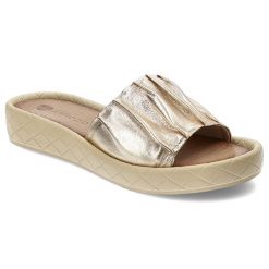 Złote Klapki Armodo Eleganckie Wsuwane Obuwie Damskie. Żółte klapki damskie Armodo, bez wzorów, z materiału, bez obcasa, bez zapięcia. Za 239.00 zł.