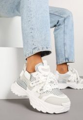 Białe Sneakersy na Platformie Ozdobione Koralikami i Tłoczeniem Dorvia. Białe obuwie sportowe damskie Renee, z jeansu, bez zapięcia. Za 109.99 zł.
