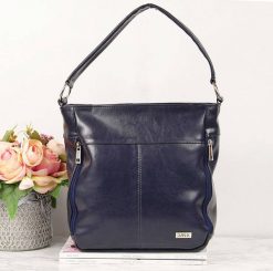 Torebka damska granatowa DAN-A T452. Torebki klasyczne damskie DAN-A, ze skóry, bez dodatków. Za 329.99 zł.