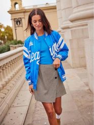 ONLY Kurtka bomber 15298664 Niebieski Regular Fit. Niebieskie kurtki damskie Only, xs, bez wzorów, z syntetyku, bez kaptura. Za 179.99 zł.