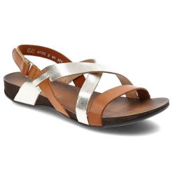 Brązowe Sandały Armodo Modne Obuwie Damskie. Brązowe sandały damskie Armodo, bez wzorów, z jeansu, bez obcasa, bez zapięcia. Za 269.00 zł.