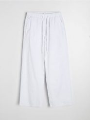 Jeansy joggery wide leg - biały. Białe jeansy damskie Sinsay. Za 49.99 zł.