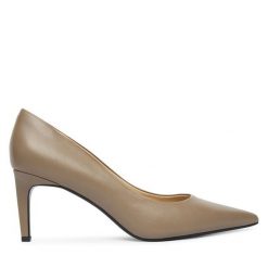Szpilki Calvin Klein. Brązowe szpilki damskie Calvin Klein, bez wzorów, bez obcasa, na szpilce, bez zapięcia. Za 649.99 zł.