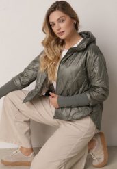 Zielona Kurtka z Kapturem Pikowana z Materiałowymi Wykończeniami Sofie. Zielone kurtki damskie Born2be, l, bez wzorów, z jeansu, z kapturem. Za 139.99 zł.