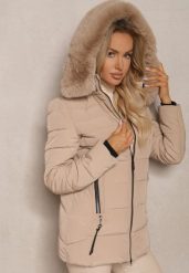 Beżowa Kurtka z Pikowanymi Przeszyciami i Futrzanym Kapturem z Możliwością Odpięcia Zinriya. Brązowe kurtki damskie Renee, l, bez wzorów, z futra. Za 199.99 zł.