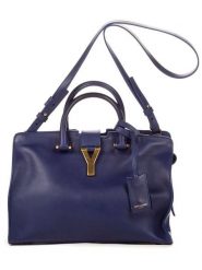 Yves Saint Laurent Skórzana torebka w kolorze niebieskim - 30 x 21 x 14 cm rozmiar: onesize. Niebieskie torebki klasyczne damskie yves saint laurent, z materiału, przez ramię, bez dodatków. Za 5,393.99 zł.