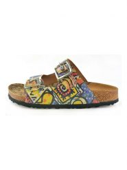 Calceo Klapki ze wzorem rozmiar: 42. Klapki damskie Calceo, bez wzorów, z otwartym noskiem, bez obcasa, bez zapięcia. Za 130.99 zł.