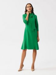 Stylove Sukienka w kolorze zielonym rozmiar: XL. Zielone sukienki damskie Stylove, bez wzorów, bez ramiączek. Za 207.88 zł.