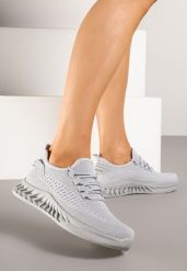 Szare Siateczkowe Buty Sportowe Sneakersy na Podeszwie z Tłoczeniami Finloti. Szare obuwie sportowe casual damskie Renee, z jeansu. Za 59.99 zł.