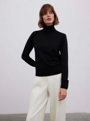 BGN Golf w kolorze czarnym rozmiar: 34. Czarne golfy damskie BGN, bez wzorów, bez ramiączek. Za 113.36 zł.