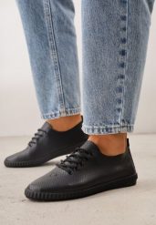 Czarne Minimalistyczne Tenisówki z Imitacji Skóry z Drobną Perforacją Lalosa. Czarne obuwie sportowe damskie Born2be, z dzianiny, bez zapięcia, tenisowe. Za 59.99 zł.