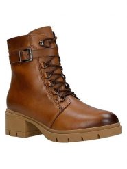 Wojas Skórzane botki w kolorze jasnobrązowym rozmiar: 39. Brązowe botki damskie Wojas, z materiału, eleganckie, bez obcasa, bez zapięcia. Za 368.96 zł.