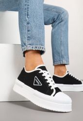 Czarne Trampki na Platformie z Naszywką na Boku Alimiora. Czarne trampki damskie Born2be, z aplikacjami, bez zapięcia. Za 84.99 zł.