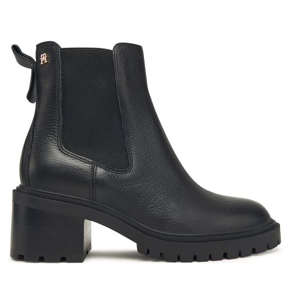 Botki Tommy Hilfiger. Czarne botki damskie Tommy Hilfiger, bez obcasa, na słupku, bez zapięcia. Za 439.99 zł.