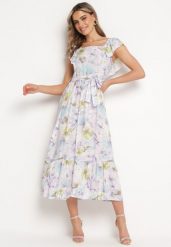 Jasnofioletowa Wiskozowa Sukienka w Kwiaty na Ramiączkach z Falbanką i Materiałowym Paskiem Moemia. Fioletowe sukienki damskie Born2be, bez wzorów, z materiału, eleganckie, bez ramiączek. Za 69.99 zł.