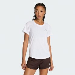 Koszulka Workout Essentials Scoop Neck. Białe koszulki damskie Adidas, bez wzorów, bez kołnierzyka, bez ramiączek. Za 109.00 zł.
