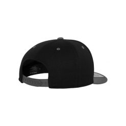 Czapka Flexfit 110. Czarne czapki damskie FLEXFIT, bez wzorów, z poliakrylu. Za 96.35 zł.
