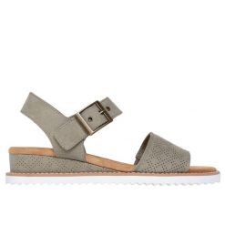 Sandały damskie Skechers Bobs Desert Kiss-Serendipitous. Zielone sandały damskie Skechers, bez wzorów, bez obcasa, bez zapięcia. Za 202.00 zł.