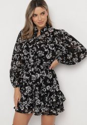 Czarna Rozkloszowana Sukienka Mini w Kwiaty z Falbanką Matera. Czarne sukienki damskie Born2be, z aplikacjami, bez ramiączek. W wyprzedaży za 144.49 zł.