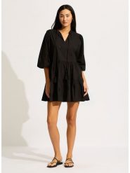 Seafolly Sukienka w kolorze czarnym rozmiar: S/M. Czarne sukienki damskie Seafolly, bez wzorów, z bawełny, bez ramiączek. Za 174.95 zł.