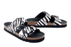 DR. BRINKMANN 700909-00 zebra, klapki damskie. Białe klapki damskie Dr. Brinkmann, bez wzorów, bez obcasa, bez zapięcia. Za 289.90 zł.