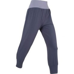 Spodnie haremki, dł. 3/4, Level 1 bonprix jagodowy. Fioletowe spodnie sportowe damskie bonprix, w paski, z dżerseju. Za 74.99 zł.
