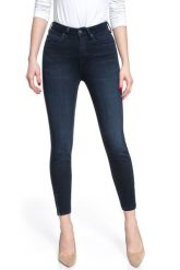 SPODNIE DAMSKIE LEE Scarlett High Zip MULBERRY L31BFGIT 112107014. Fioletowe rurki damskie Lee, bez wzorów, z jeansu, z podwyższonym stanem. W wyprzedaży za 99.99 zł.