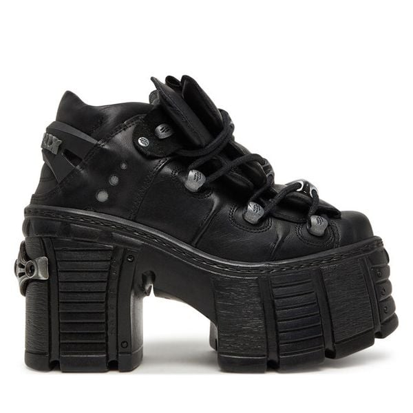 Botki NEW ROCK. Czarne botki damskie NEW ROCK, rockowe, bez obcasa, na słupku, bez zapięcia. Za 1,119.00 zł.