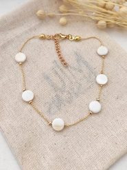 Atelier MIU Pozłacana bransoletka z masą perłową rozmiar: onesize. Białe bransoletki damskie atelier MIU, pozłacane. Za 79.21 zł.