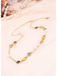 L'Atelier de Gaia Pozłacany naszyjnik perłami i cyrkoniami - dł. 50 cm rozmiar: onesize. Białe naszyjniki damskie L'Atelier de Gaia, z cyrkonią, pozłacane. Za 143.90 zł.