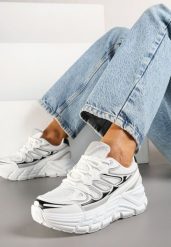Białe Sneakersy Streetwearowe na Tłoczonej Platformie Tertewia. Białe obuwie sportowe damskie Renee, z jeansu, bez zapięcia. Za 99.99 zł.
