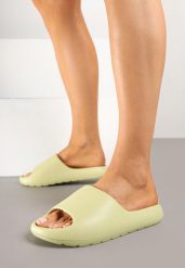 Jasnozielone Klapki z Pianki w Minimalistycznym Stylu Sonalea. Zielone klapki damskie Born2be, w ażurowe wzory, bez obcasa, na płaskiej podeszwie, bez zapięcia. Za 29.99 zł.